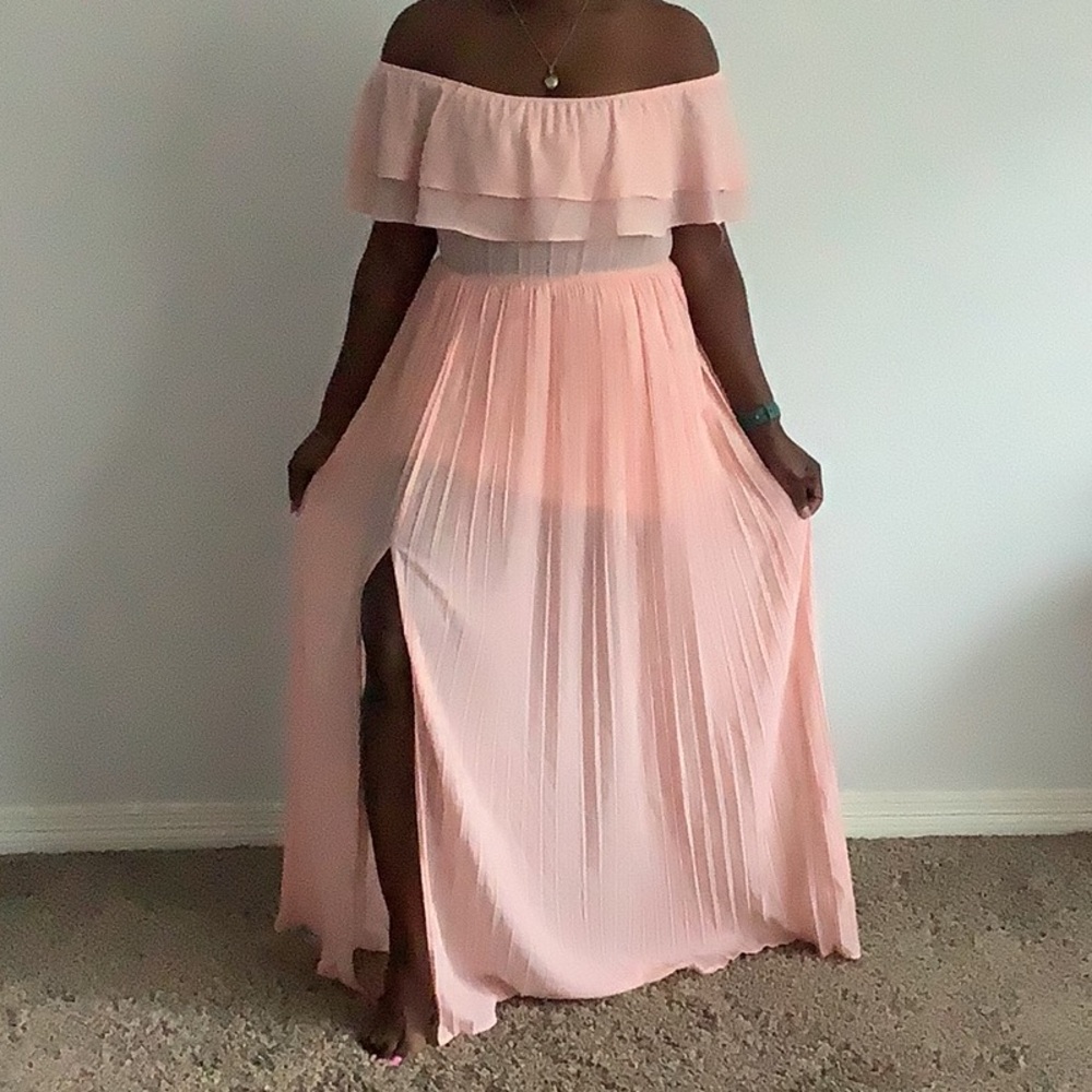 Elegant Pink Off-Shoulder Maxi Dress